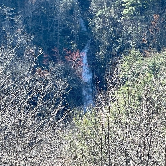 Do your part save the earth sell 2nd hand fashionable items. Stop by and say hi - Picture 10 of 14